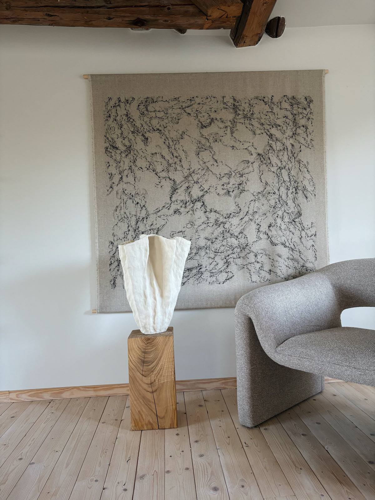 BØLGE VASE HVID - HØJ 02