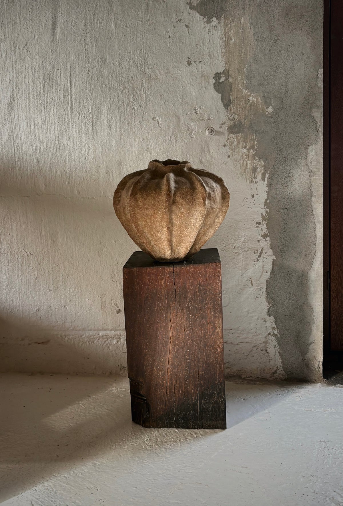DRÅBE VASE BRUN - MELLEM 02