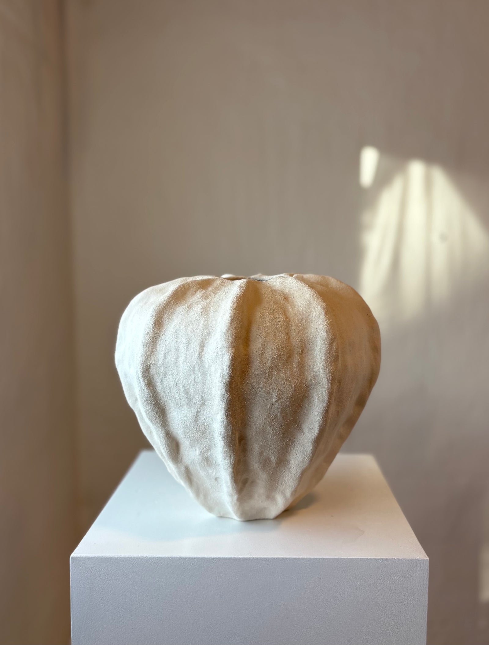 DRÅBE VASE HVID - MELLEM