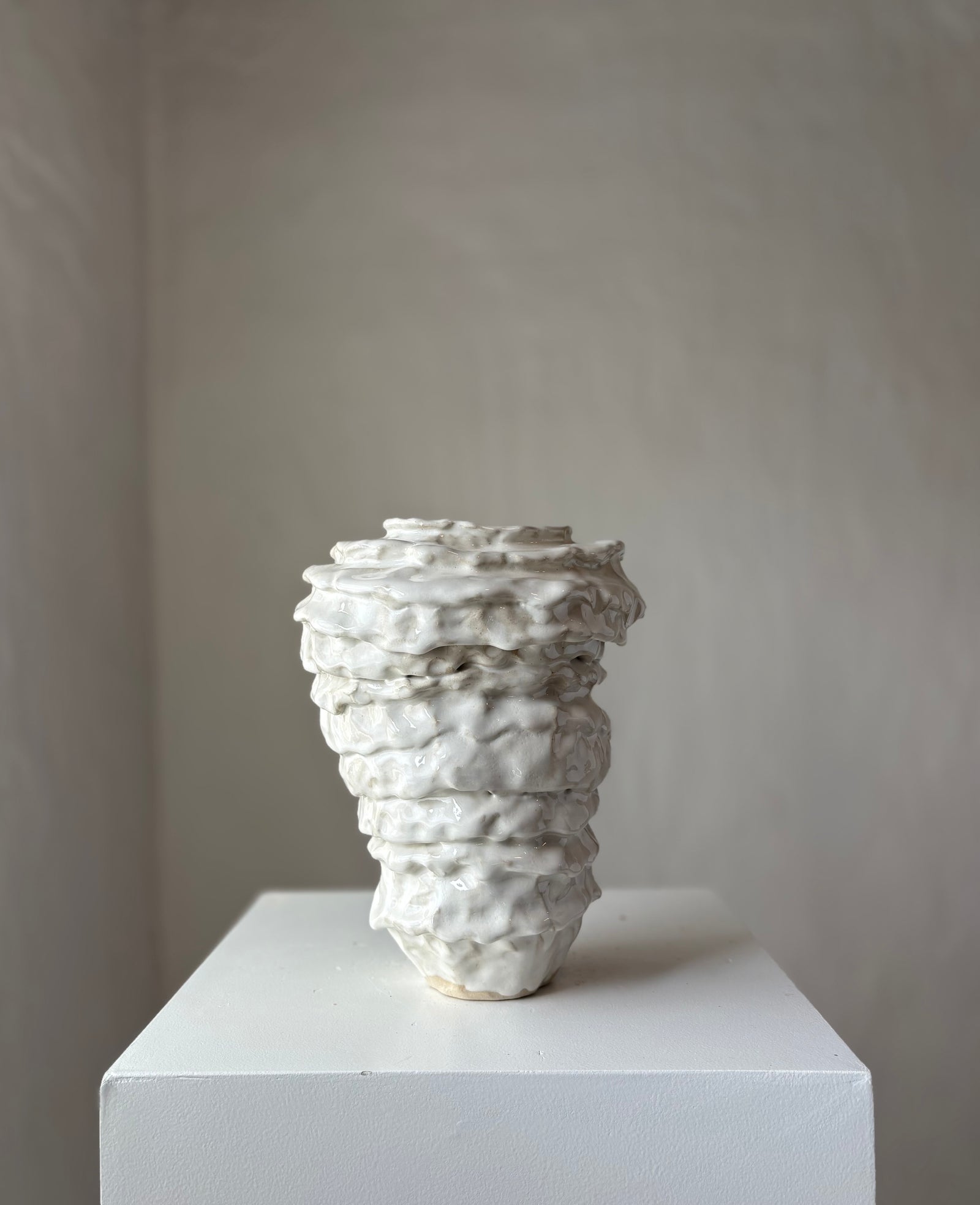 BLONDE VASE 02