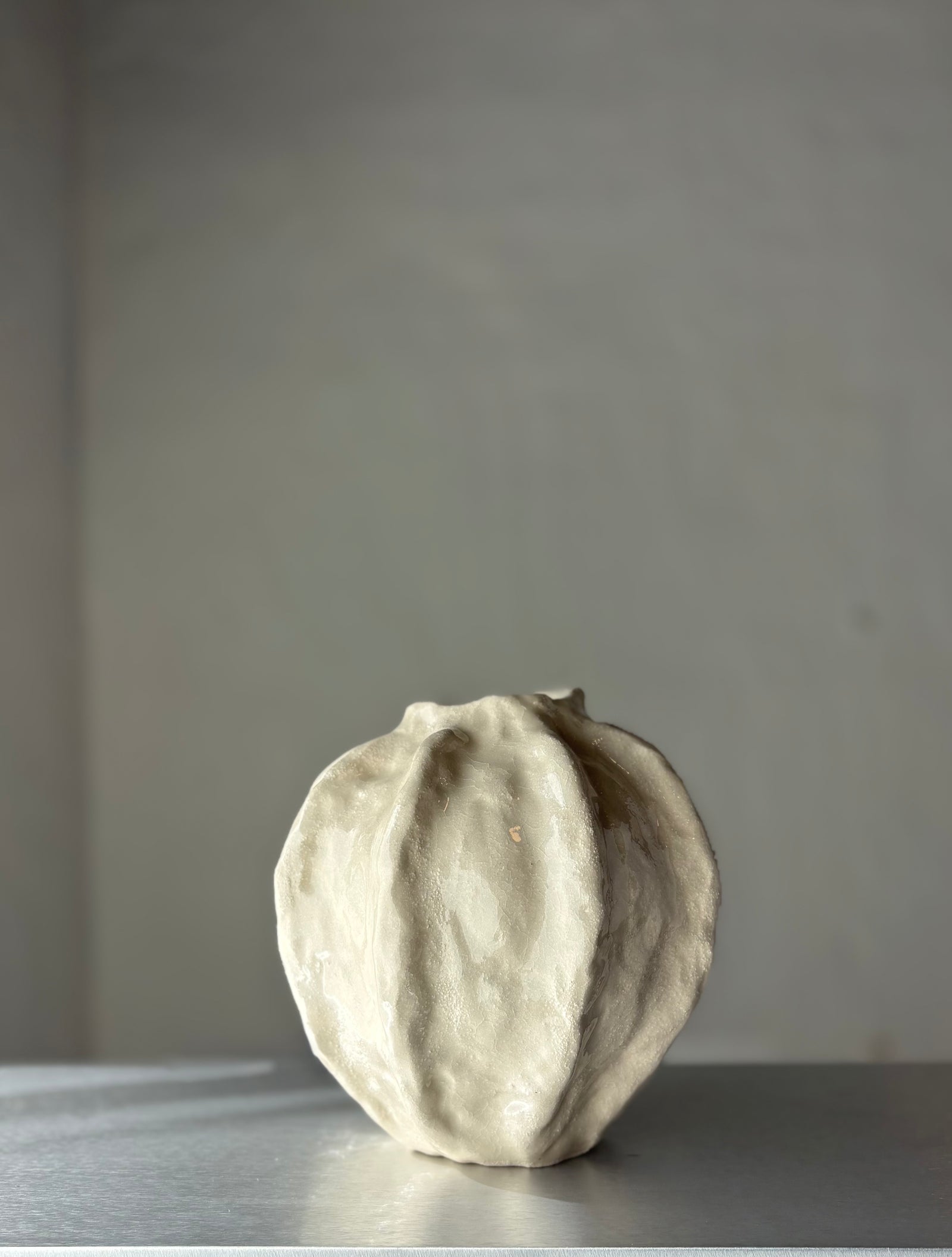 DRÅBE VASE HVID GLAS - MELLEM