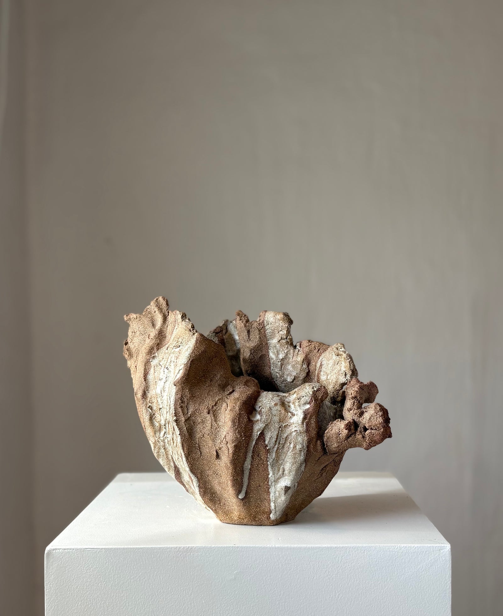SKULPTUR 'A SMALL HEART CRACK'