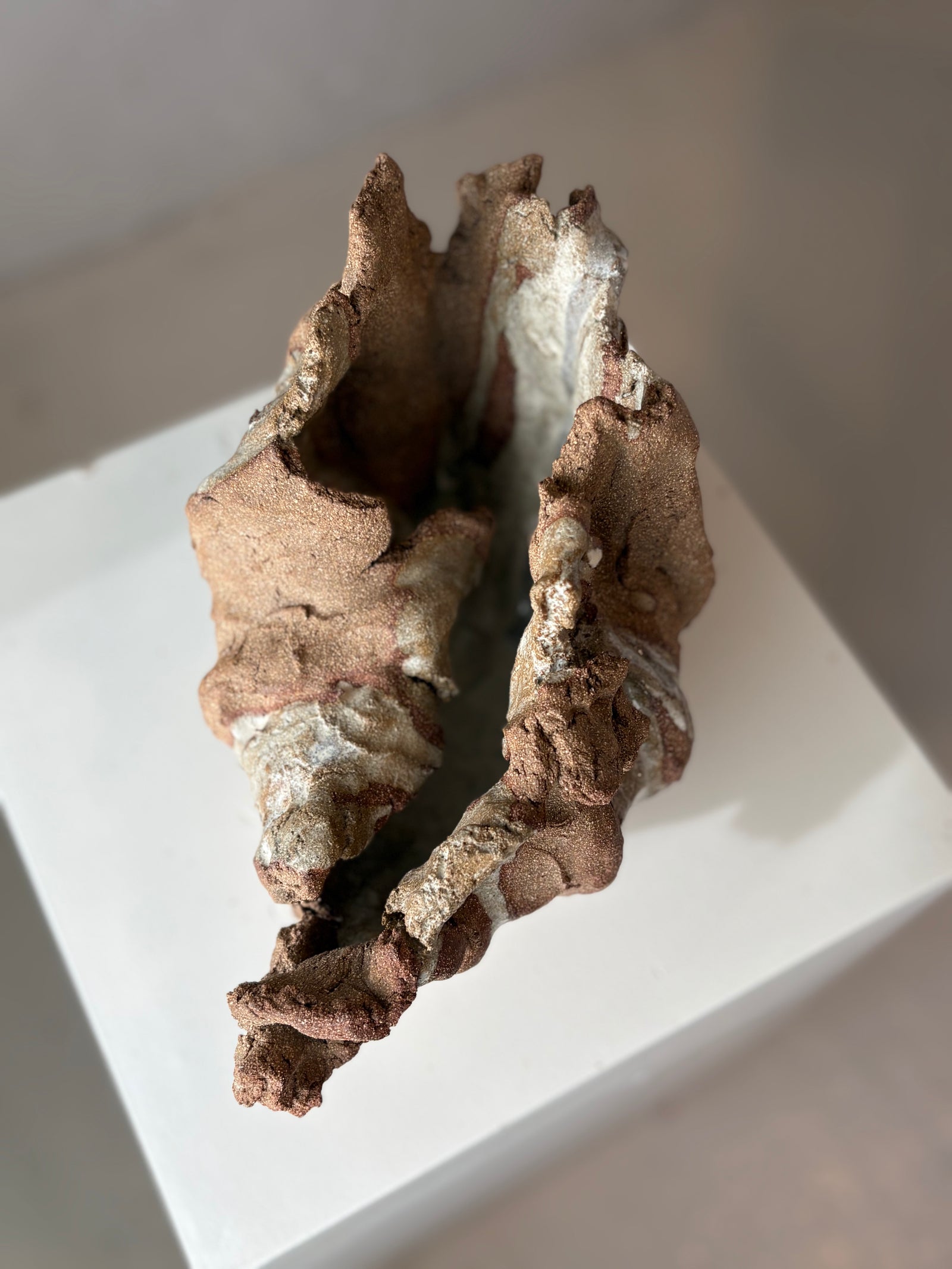 SKULPTUR 'A SMALL HEART CRACK'